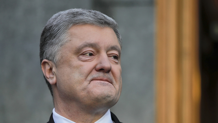 Перед возвращением на Украину Порошенко назвал Зеленского диктатором