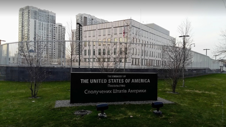 СМИ: Штаты готовят эвакуацию сотрудников из украинского посольства