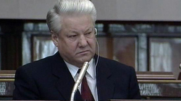 Про это не расскажут на ТВ: зачем Ельцин расстрелял Белый дом в 1993 году Про это не расскажут на ТВ: зачем Ельцин расстрелял Белый дом в 1993 году