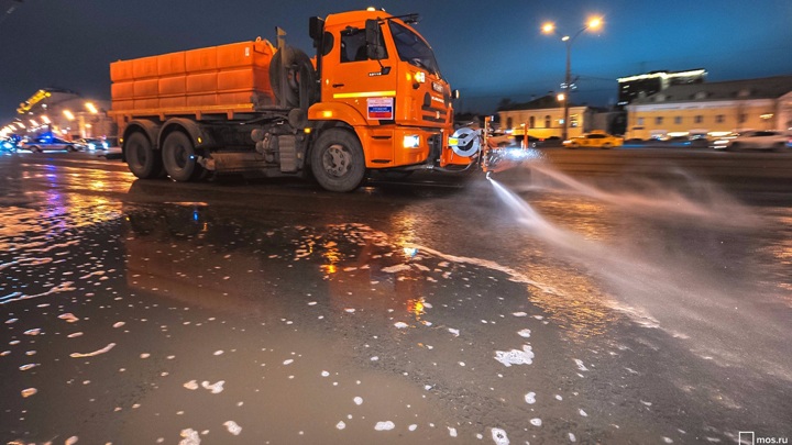 В Москве начались масштабные работы по промывке фасадов зданий