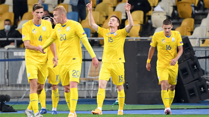 Украина и Австрия объявили стартовые составы на матч Евро ...