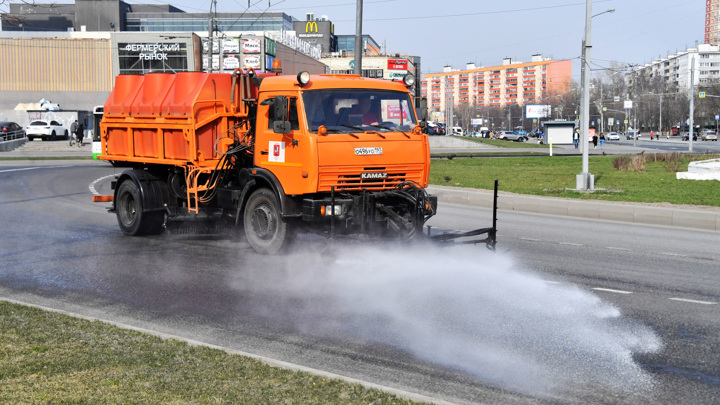 В Москве сегодня пройдет первая в этом сезоне промывка дорог с применением шампуня