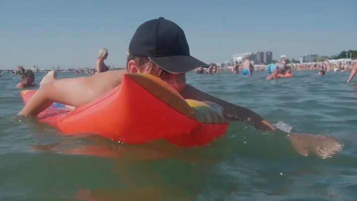 Опасные течения: что делать, если тягун относит вас в море