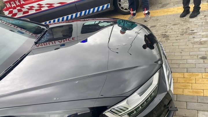 Расстреляли автомобиль помощника зеленского. Смотреть фото Расстреляли автомобиль помощника зеленского. Смотреть картинку Расстреляли автомобиль помощника зеленского. Картинка про Расстреляли автомобиль помощника зеленского. Фото Расстреляли автомобиль помощника зеленского