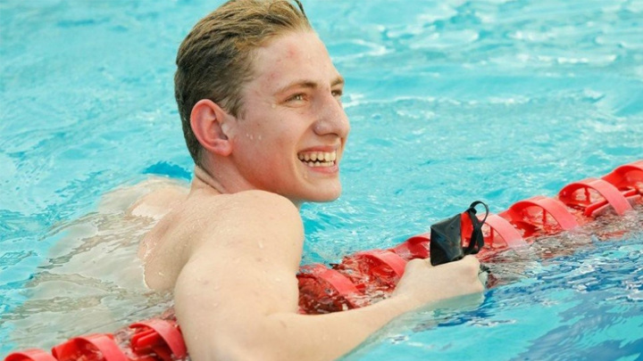 Бородин стал чемпионом Европы по плаванию в комплексе