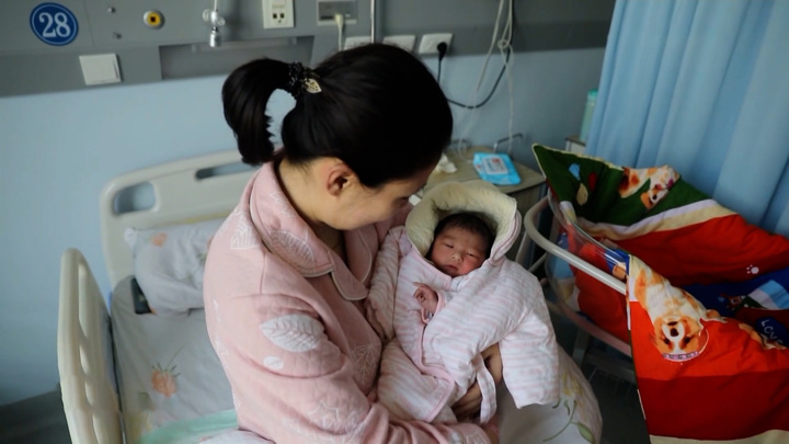 Потребуется не одно поколение: китайцы не спешат обзаводиться детьми