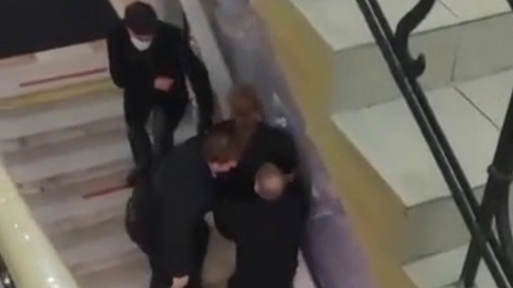 Отец девятилетней студентки МГУ напал на заведующего кафедрой