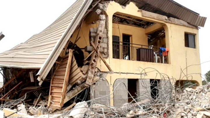 Трое детей погибли при обрушении церкви в Нигерии