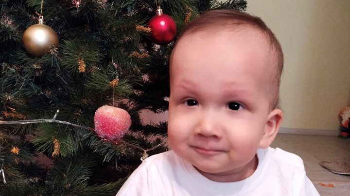 Нужна помощь: Егору Кузьмину требуется лечебное питание на год