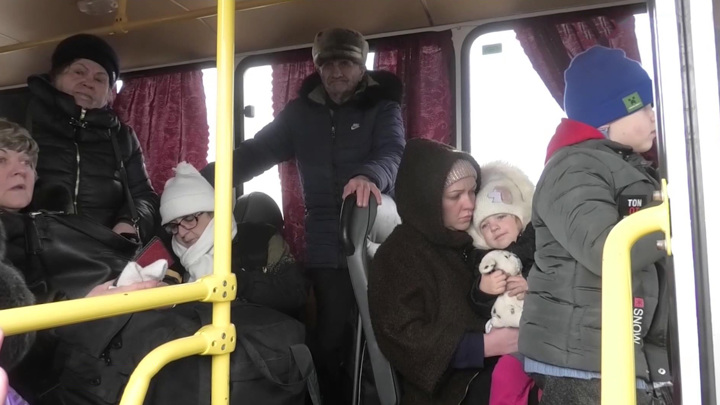 Более 800 российских семей готовы принять сирот из ДНР и ЛНР