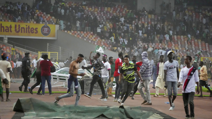 Нигерийские фанаты устроили беспорядки после матча