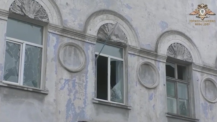 Украинские радикалы не дают эвакуировать роддом в Мариуполе