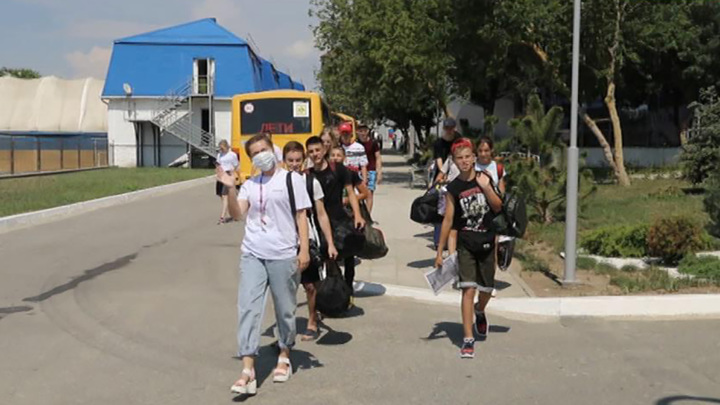 В детских лагерях Крыма вернули режим цифровых сертификатов
