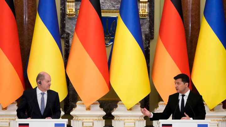Шольц и Зеленский обсудили российско-украинские переговоры