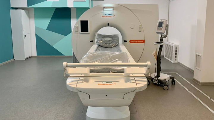 Городская больница Сочи получила новый компьютерный томограф