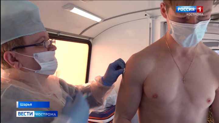 Мобильный пункт вакцинации в центре Костромы возобновляет работу