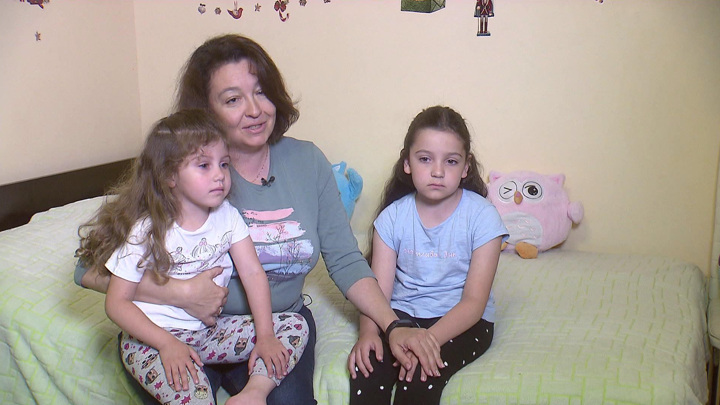 "Хрустальной" девочке из Подмосковья срочно нужна помощь